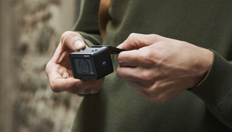 سوني تعلن عن كاميرتها الجديدة "RX0 II"