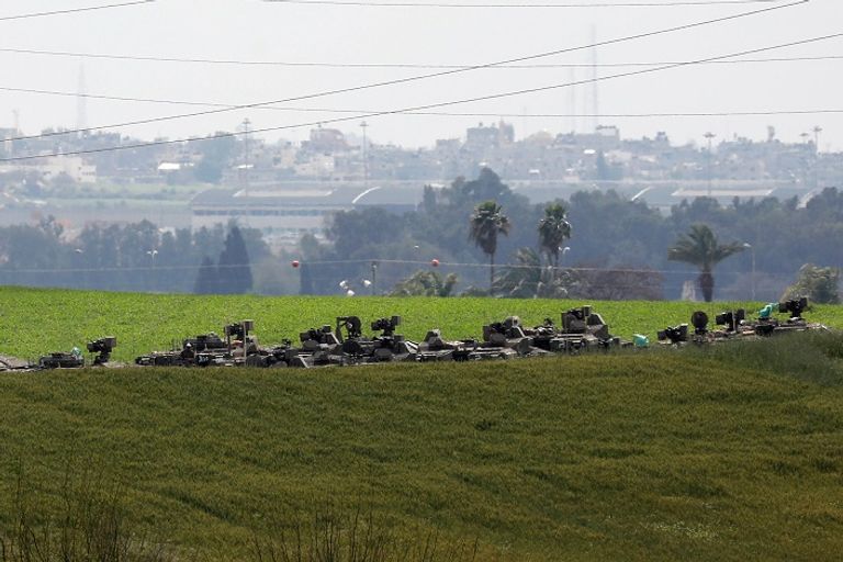 قوات إسرائيلية على حدود غزة قوات إسرائيلية على حدود غزة