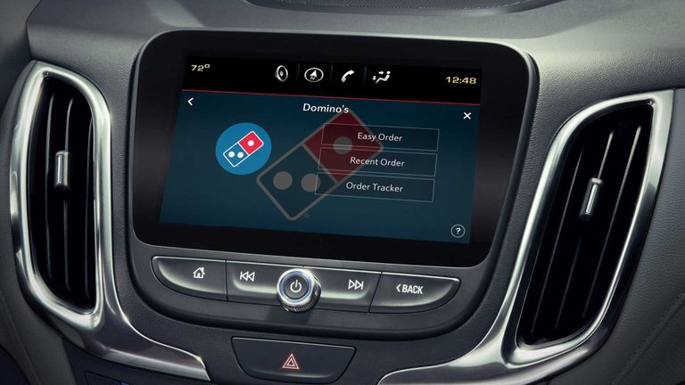 تطبيق دومينوز بيتزا للسيارات