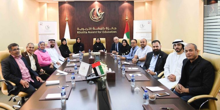 منصور بن زايد يعتمد أسماء الفائزين بجائزة خليفة التربوية