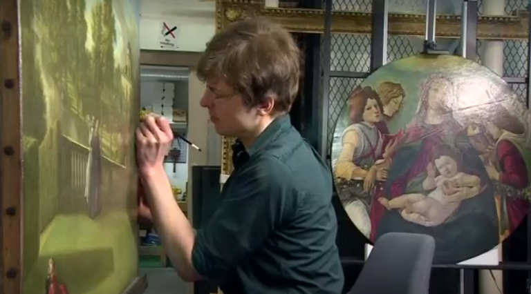 هذه أقرب نسخة للتحفة الأصلية التي ترجع إلى القرن الـ15