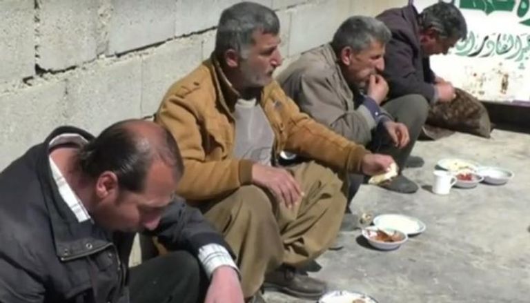 عراقي يحول بيته إلى مطعم مجاني للفقراء