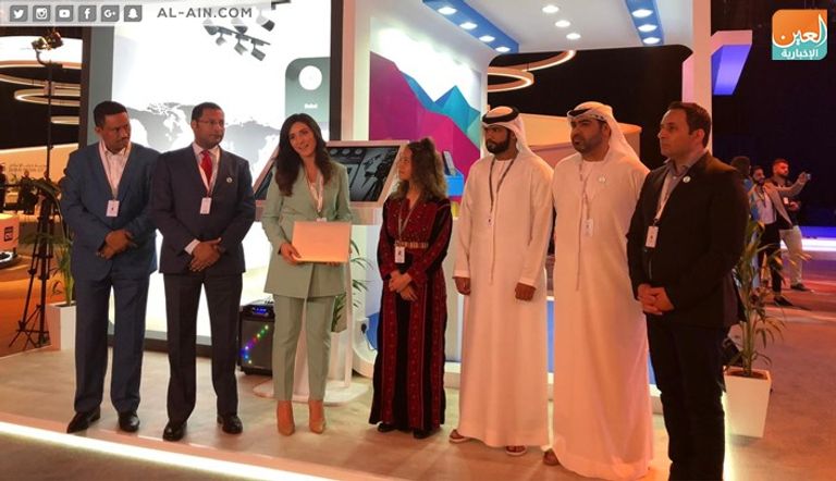 الطفلة الفلسطينية جنى مع فريق "العين الإخبارية"