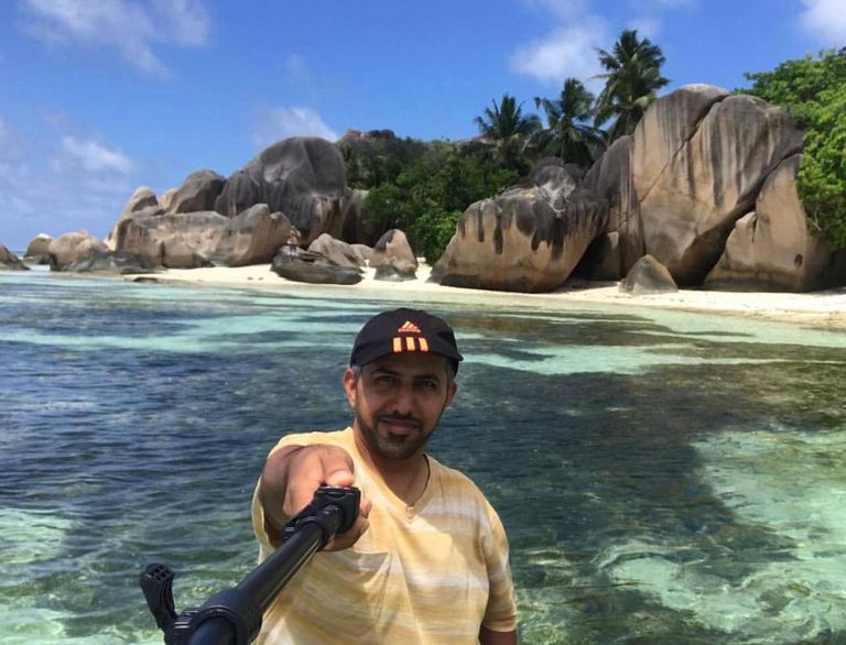 الإماراتي عمر المزروعي