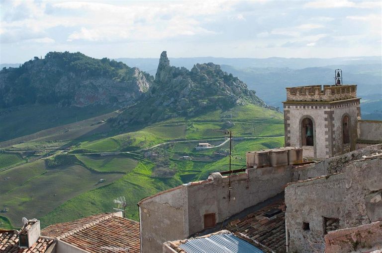 سوتيرا الإيطالية