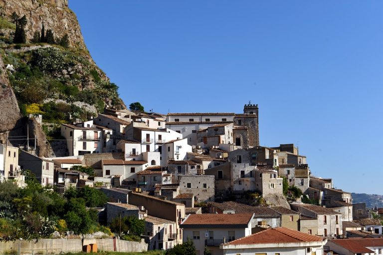 سوتيرا الإيطالية