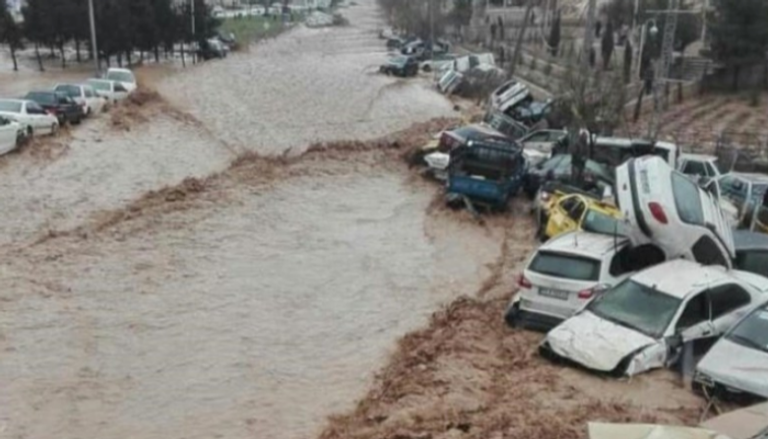 آثار كارثة السيول التي اظهرت ضعف البنية التحتية في إيران