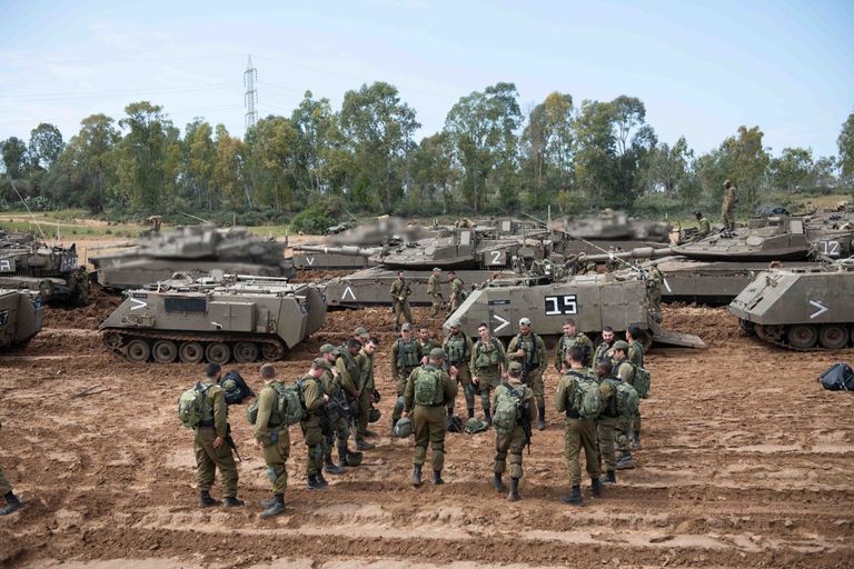 حشود عسكرية إسرائيلية على حدود غزة