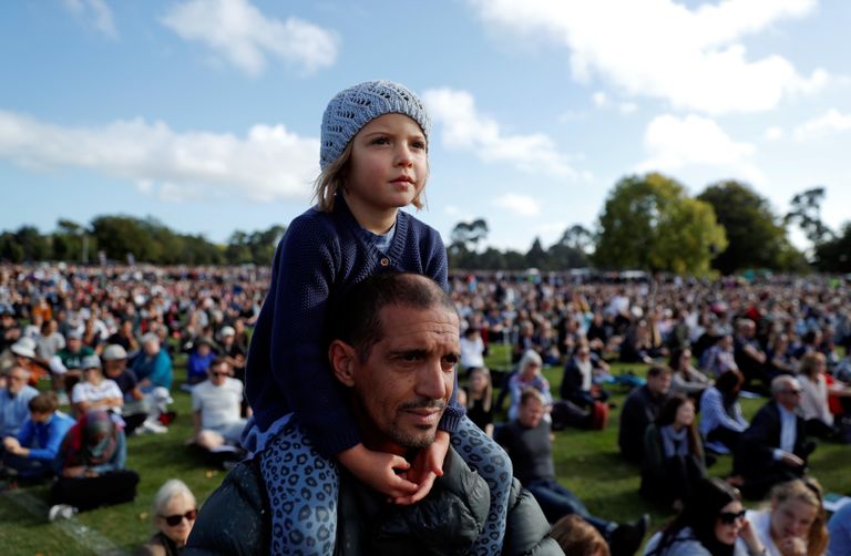 الآلاف يحضرون مراسم تأبين ضحايا مذبحة كرايستشيرش