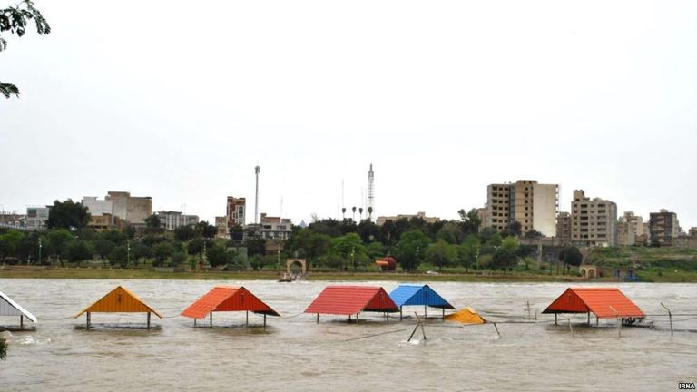 روحاني خلال مؤتمر حكومي في الأحواز