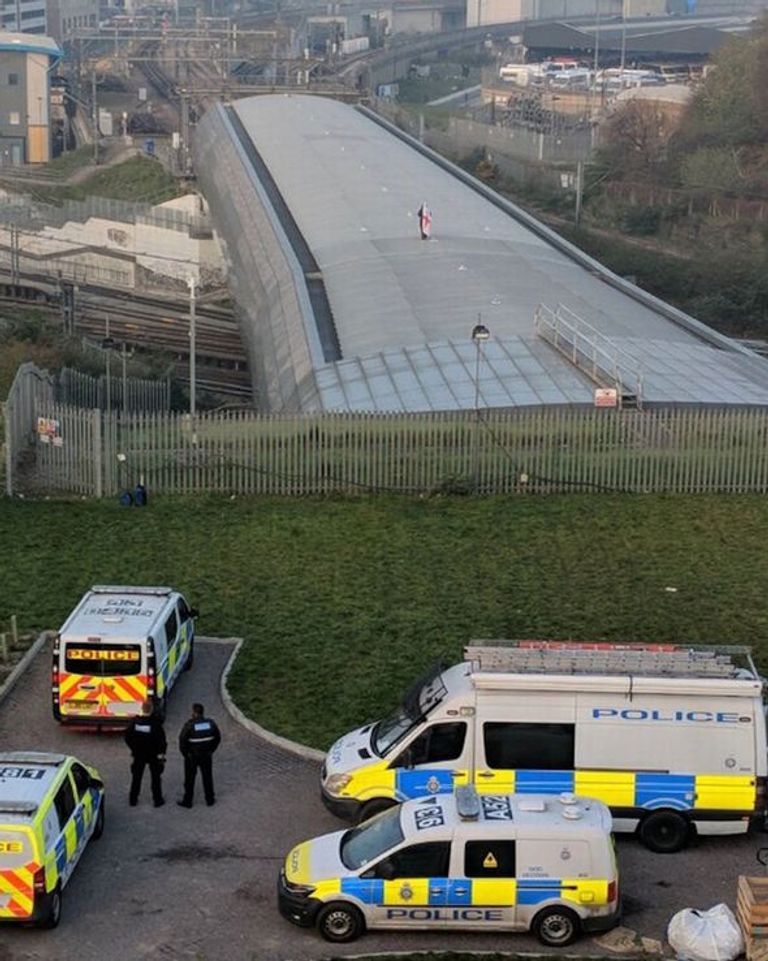 شخص يتسبب في توقف تسيير قطارات يوروستار بلندن