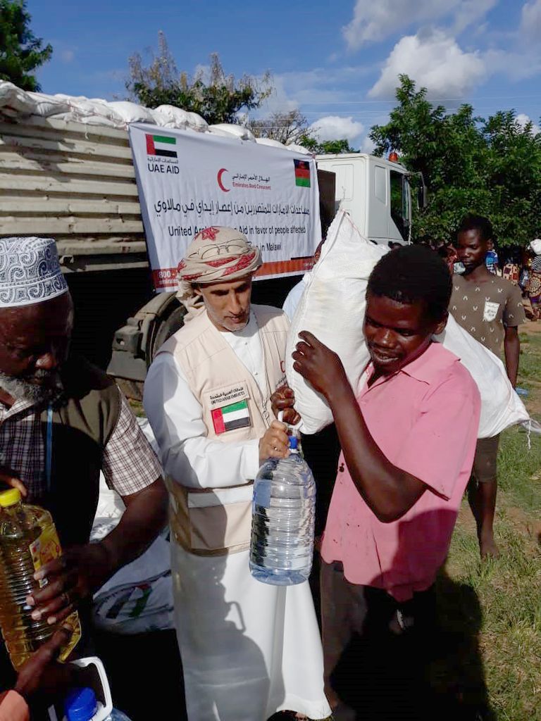 الإمارات تواصل تقديم المساعدات لمتضرري إعصار 