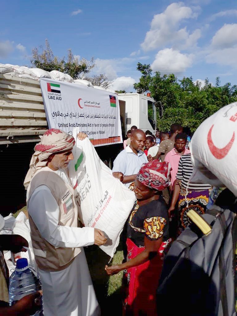 الإمارات تواصل تقديم المساعدات لمتضرري إعصار 