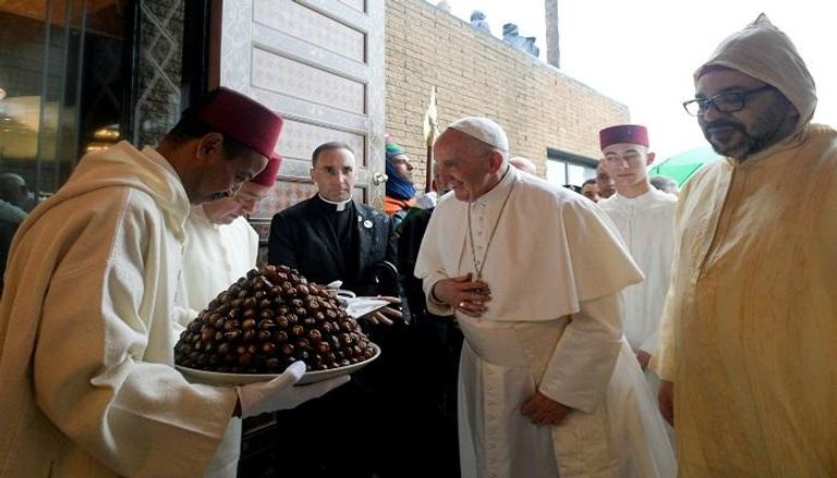 العاهل المغربي يستقبل قداسة البابا فرنسيس 