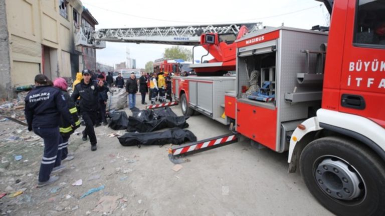 مقتل 5 أفغان بحريق في أنقرة