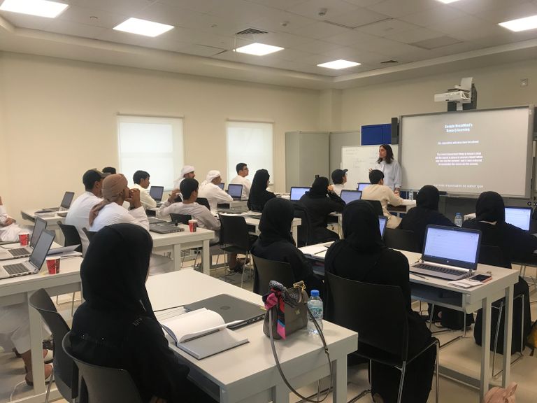 جانب من فعاليات برنامج "موهبتنا ربيع 2019"