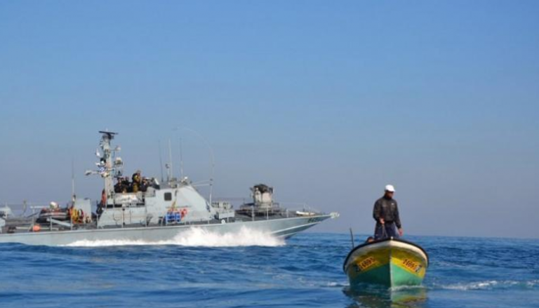 قارب صيد فلسطيني في بحر غزة - أرشيفية