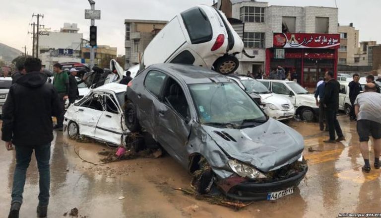 خسائر فادحة جراء السيول غير المسبوقة في إيران خسائر فادحة جراء السيول غير المسبوقة في إيران