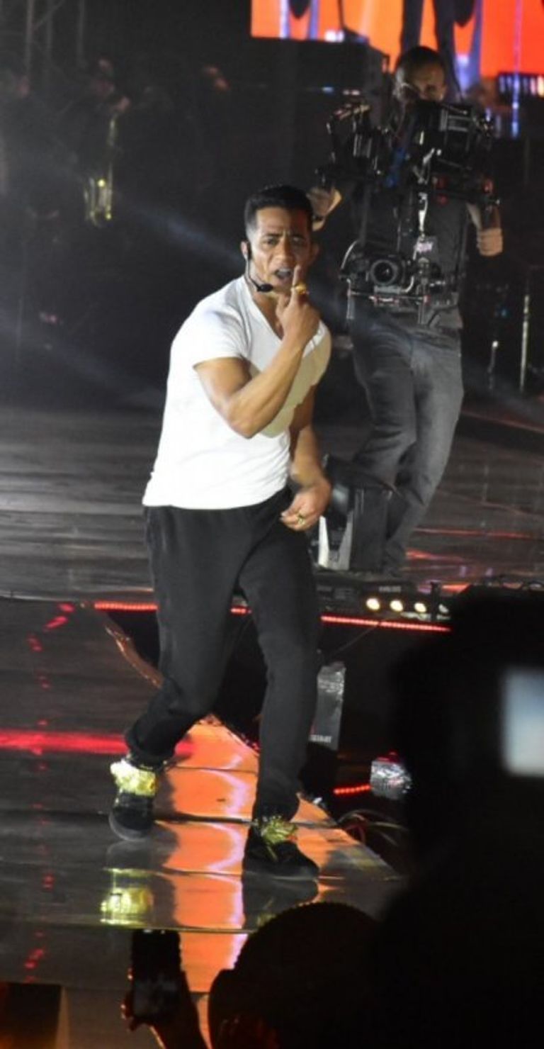 مشهد من حفل محمد رمضان