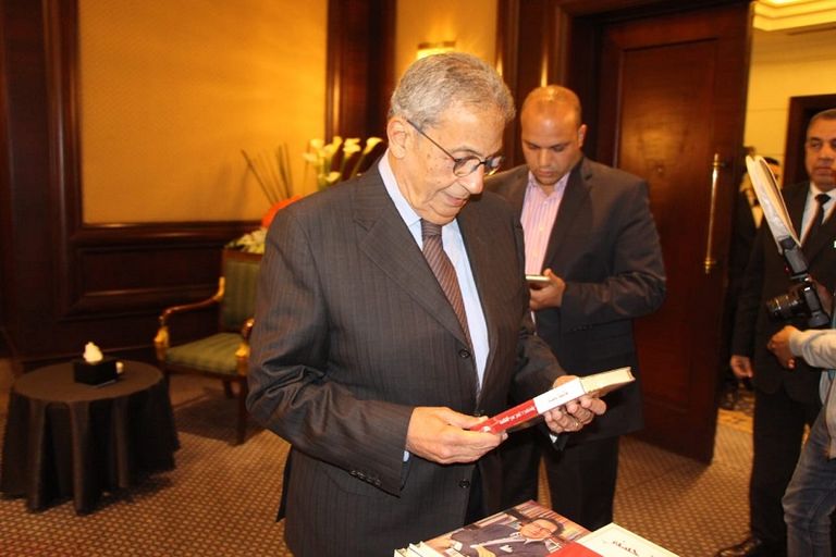 كتاب "فاروق حسني يتذكر .. زمن من الثقافة والفن"