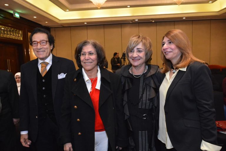 المتحدثون على منصة حفل التوقيع