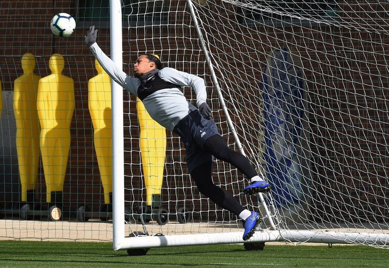 فيرجيل فان ديك في تدريبات ليفربول فيرجيل فان ديك