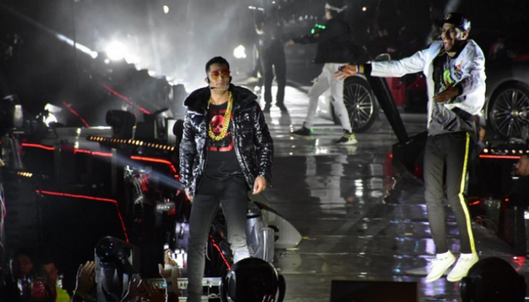 مواقع التواصل الاجتماعي شنت هجوما بالغا على حفل الممثل محمد رمضان 