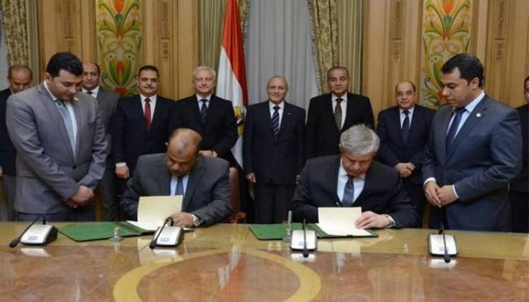 توقيع مذكرة بين مصر وبيلاروسية لتصنيع صوامع الغلال