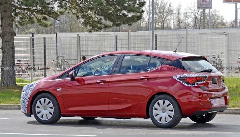 أول صور لـ"أوبل أسترا" الجديدة