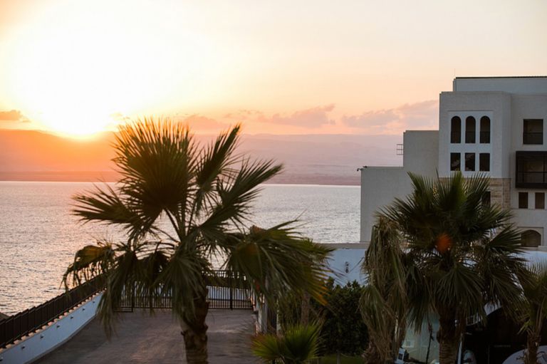 منتجع البحر  الميت.. عاصمة السياحة الشتوية