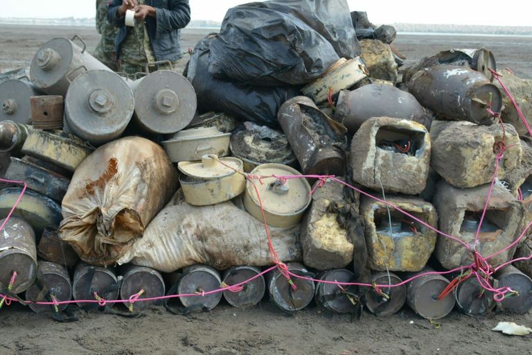 واحدة من عمليات إتلاف ألغام الانقلاب الحوثي بالساحل الغربي