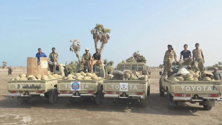 واحدة من عمليات إتلاف ألغام الانقلاب الحوثي بالساحل الغربي