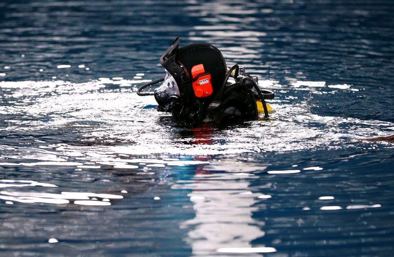 ممثلتان أثناء تصوير مشهد من الفيلم