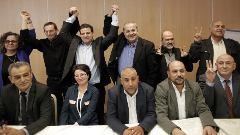 النائبان العرب في الكنيست الإسرائيلي الطيبي وعودة