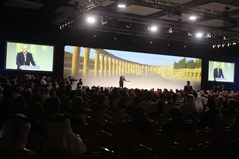 الرزاز: الصادرات الأردنية صعدت 13.6% في يناير الماضي