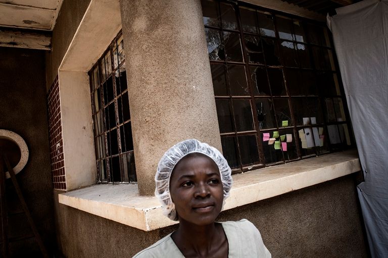 إيبولا يقتل 100 خلال 3 أسابيع في الكونغو