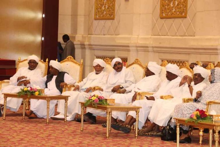 اجتماع الرئيس السوداني عمر البشير