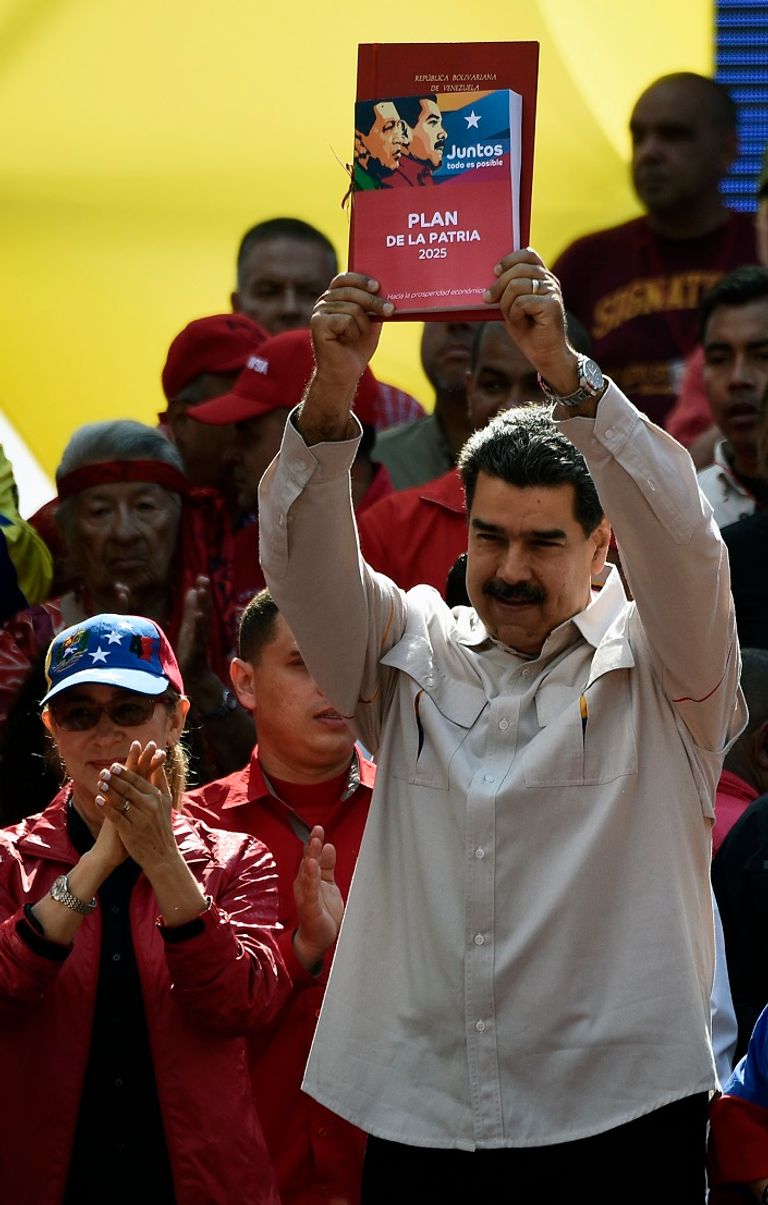 مظاهرات مؤيدة لمادورو مظاهرة مؤيدة لمادورو في فنزويلا