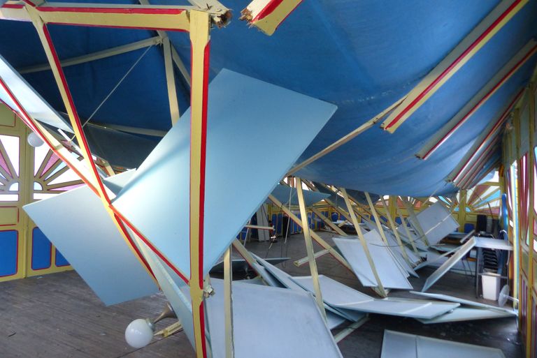 "العريش الخشبي" بمنزل الشاعر آراجون يفتح أبوابه للمبدعين من جديد