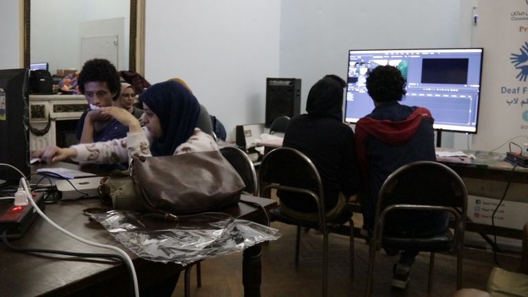 مبادرة مصرية لتدريب شباب الصم على صناعة الأفلام