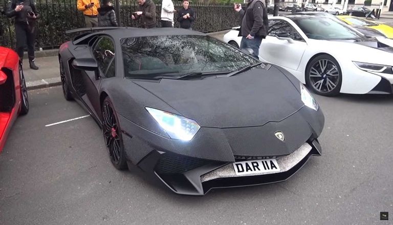 2 مليون جوهرة و700 ساعة من العمل