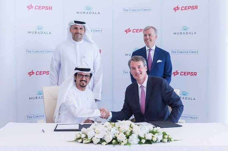 "كارلايل" تستحوذ على حصة أقلية في "سيبسا" المملوكة لـ"مبادلة"