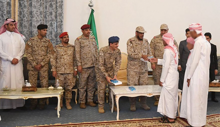 الأطفال أثناء وجودهم لدى التحالف العربي