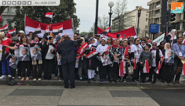 الجالية المصرية بواشنطن تقف دقيقة حدادا على ضحايا الإرهاب بسيناء