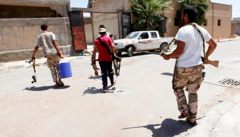 عناصر تابعة للمليشيات في العاصمة طرابلس 
