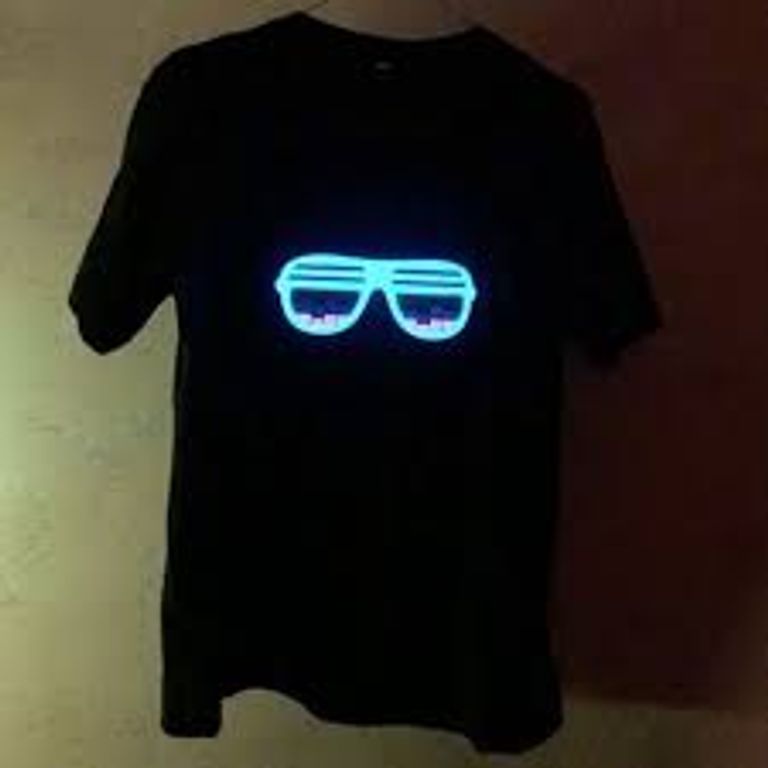 قمصان رقمية تعمل عبر إضاءة الليد