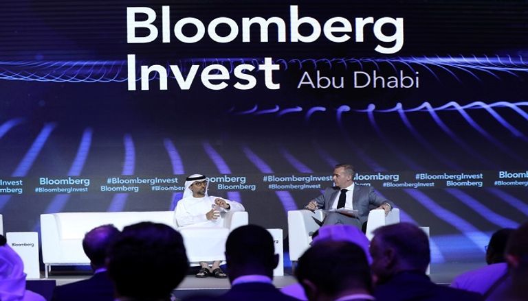 وزير الطاقة والصناعة الإماراتي يشارك في قمة "بلومبرج"