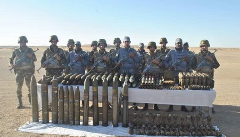 الجيش الجزائري يضبط أسلحة على الحدود مع مالي