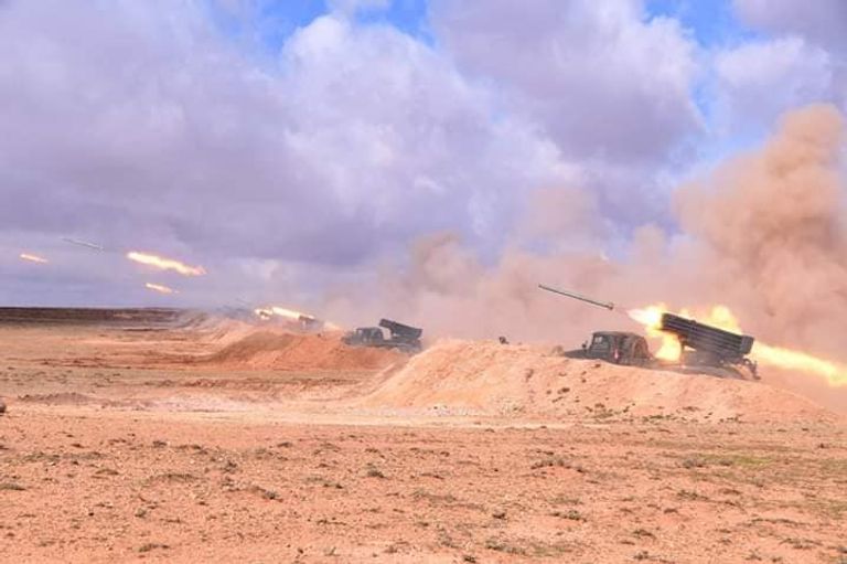 مناورات عسكرية للجيش الجزائري الجيش الجزائري يضبط أسلحة على الحدود مع مالي