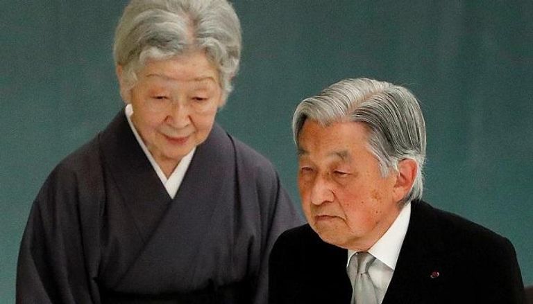 إمبراطور اليابان وقرينته يحتفلان بعيد زواجهما الماسي